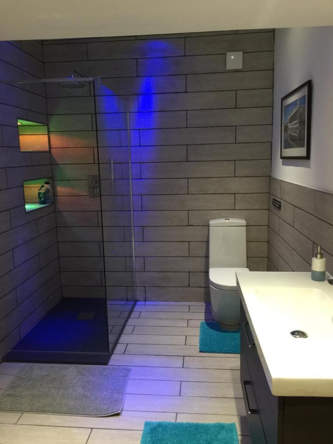 Vollie House With Hot Tub, Sauna & Log Burner Penpont ภายนอก รูปภาพ