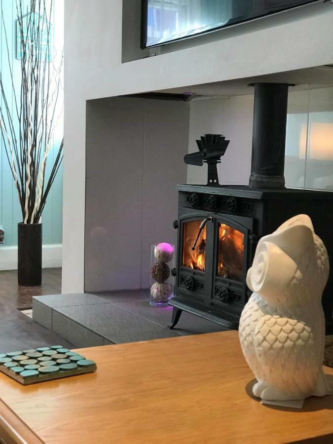 Vollie House With Hot Tub, Sauna & Log Burner Penpont ภายนอก รูปภาพ